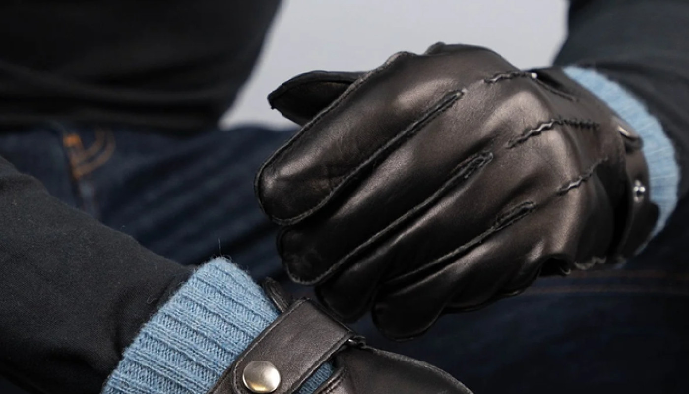 Monsieur Charli : cette boutique en ligne vous propose une collection de gants pour homme fabriqués à la main !